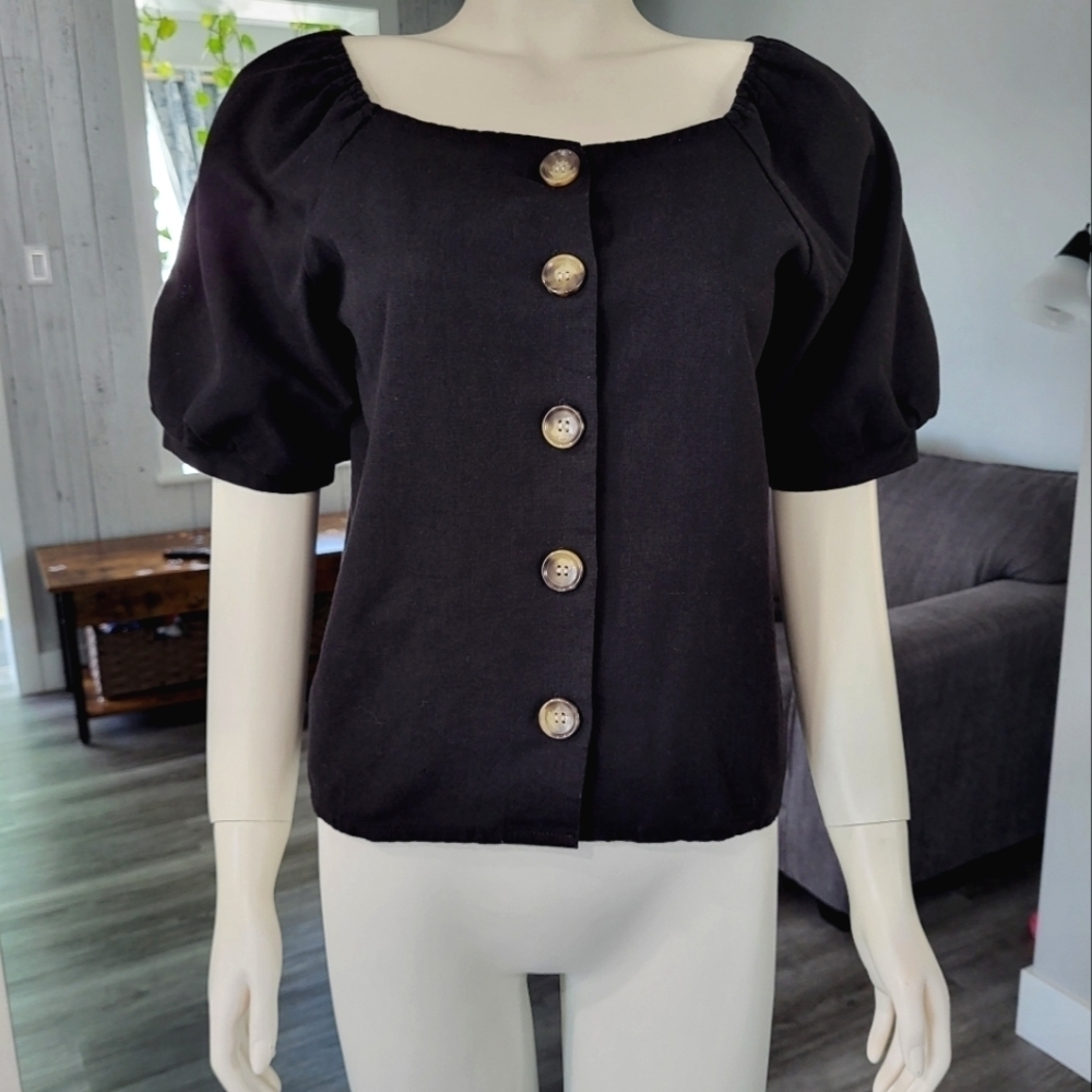 GRL Black Top With Puff Sleeves
